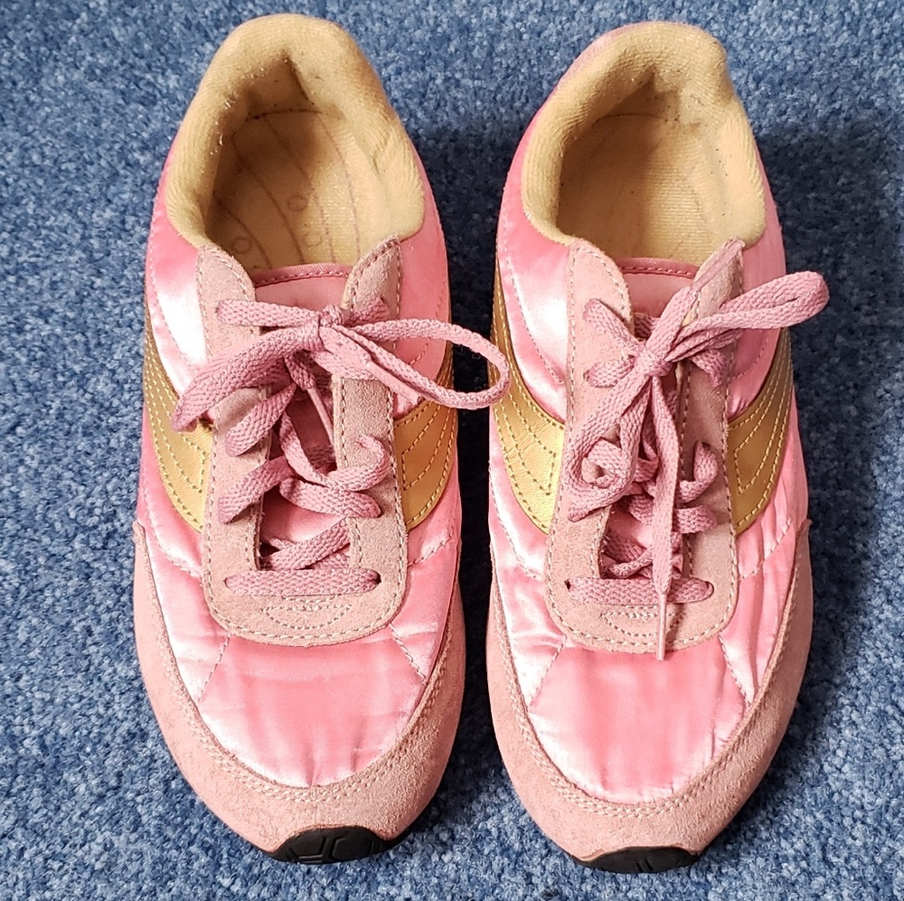 No Deja Marca Shoes Size 6
